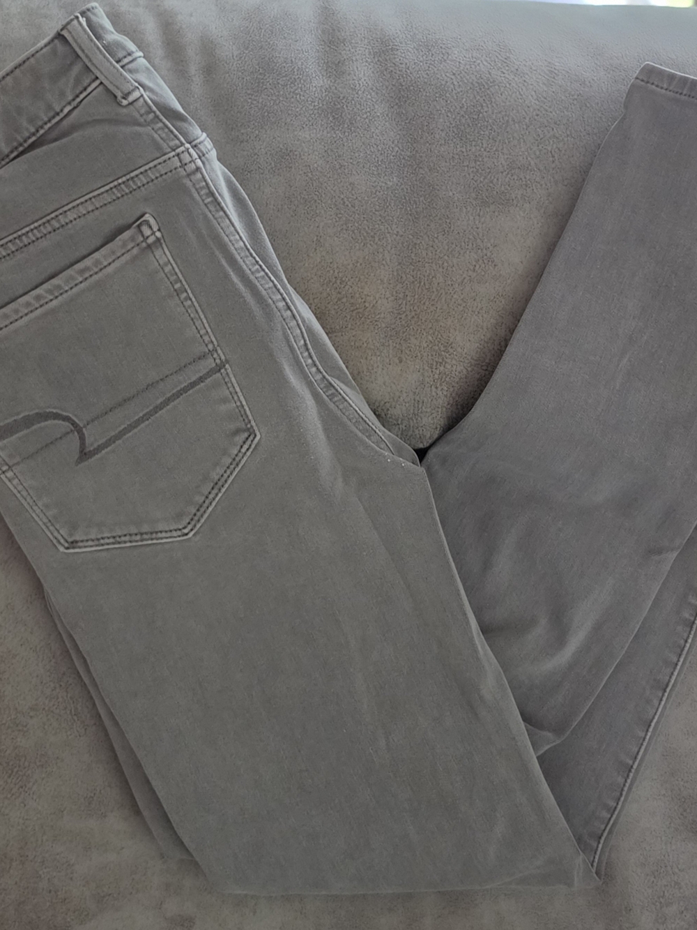 American Eagle Outfitters Gray Super High-Rise Jeggings